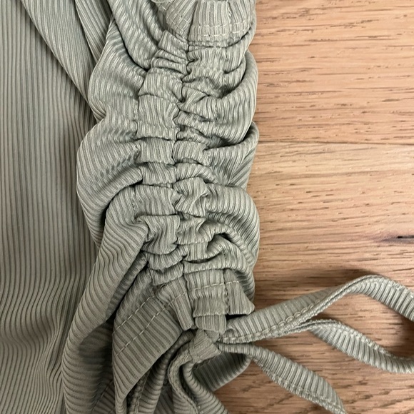 Tank top - Picture 2 of 3